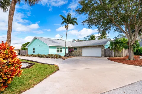 611 East Drive