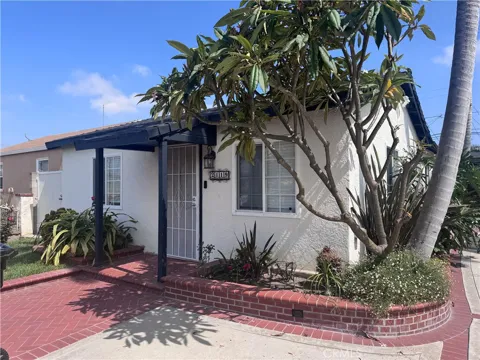 2119 W Coloumbia Street