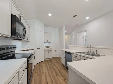 1309 Dundee Drive