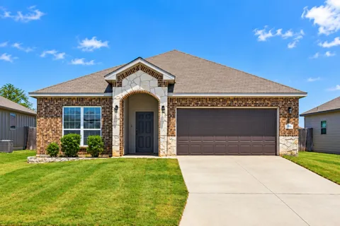 1125 Lakeway Crossing Drive