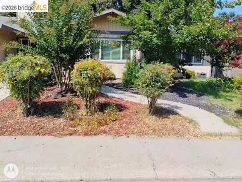 8805 Kelsey Dr