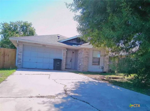 2212 Cimmaron Drive