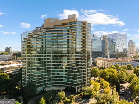 700 Park Regency PL NE