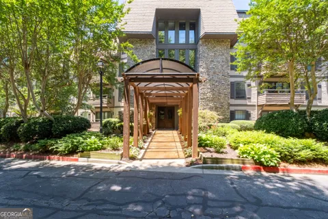 1120 Highland Bluff DR SE