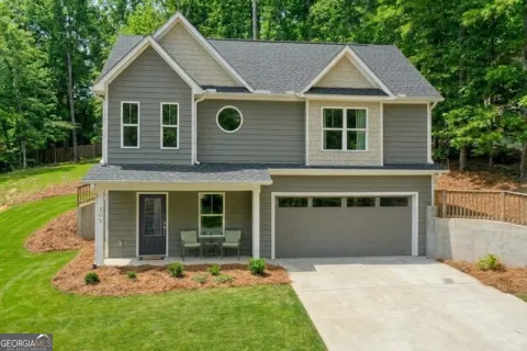 305 Ridgewood DR