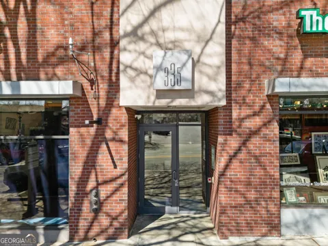 335 West Ponce De Leon AVE