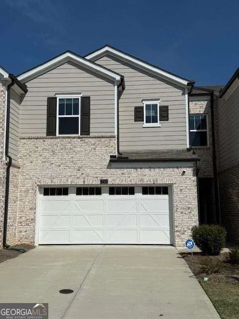 950 Sunny Lake DR
