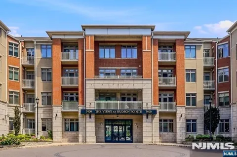 7400 River Road 217