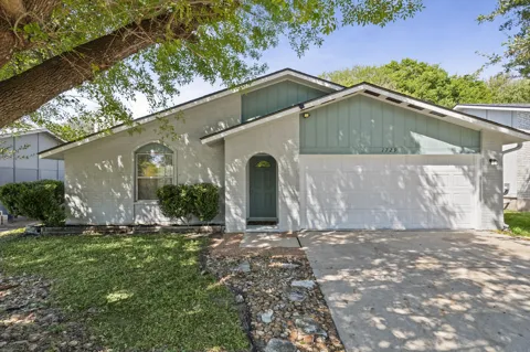 1729 Cricket Hollow Drive