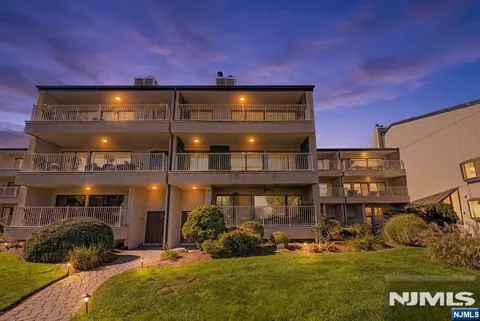 1225 River Road 7D
