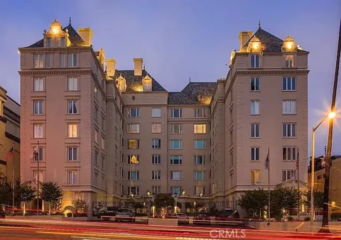 1424 Crescent Heights Boulevard #67