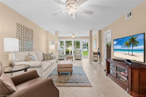 160 Palm Drive #5