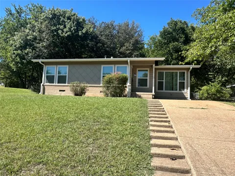 1222 S Lamar Street
