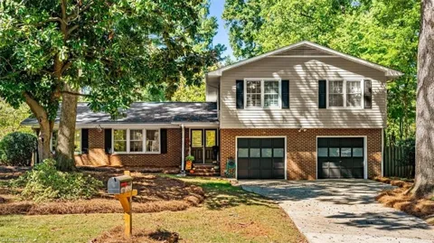 801 Winview Drive