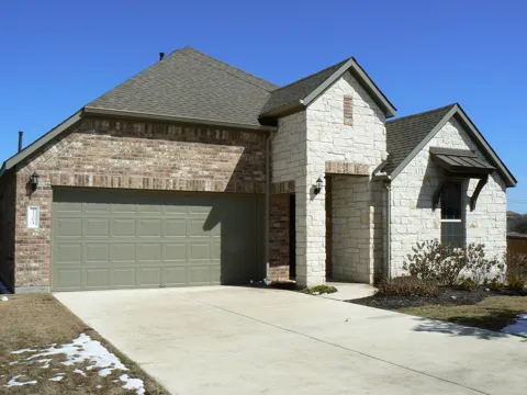 3304 De Torres Circle