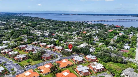 1428 Park Shore Circle #4