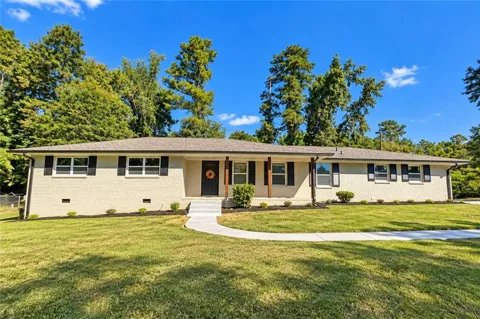 2613 Creek Lane