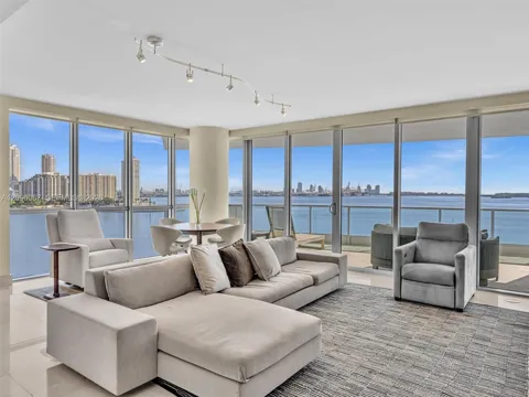 1331 Brickell Bay Dr #901