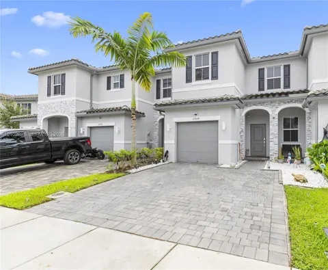 11924 NW 47th Mnr