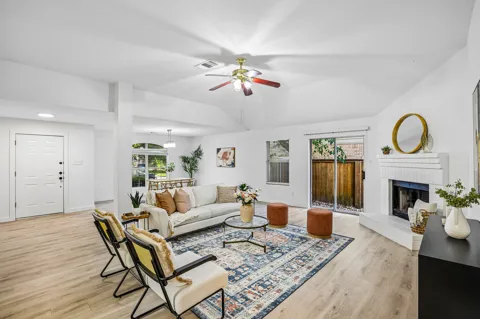 121 Orion Cove