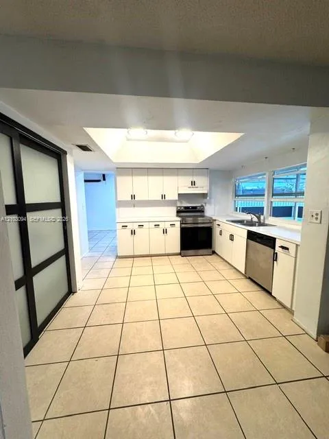 9565 NW 19th Pl #-