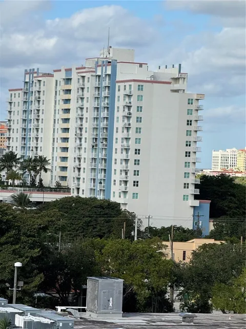 3000 Coral Way #504