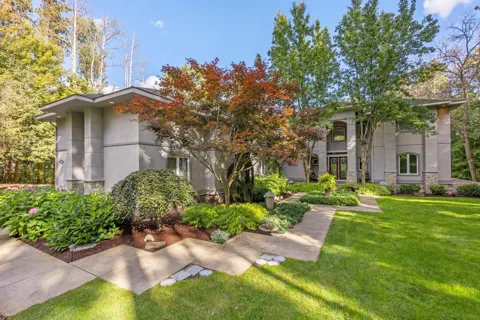 3300 Bluewater Pines Drive NE