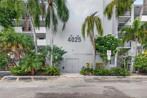 4025 Nob Hill Rd #107