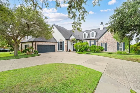 25 Great Lakes Drive