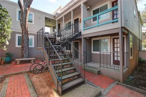 1106 W 22nd Street #3