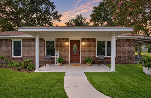 16746 Main Street