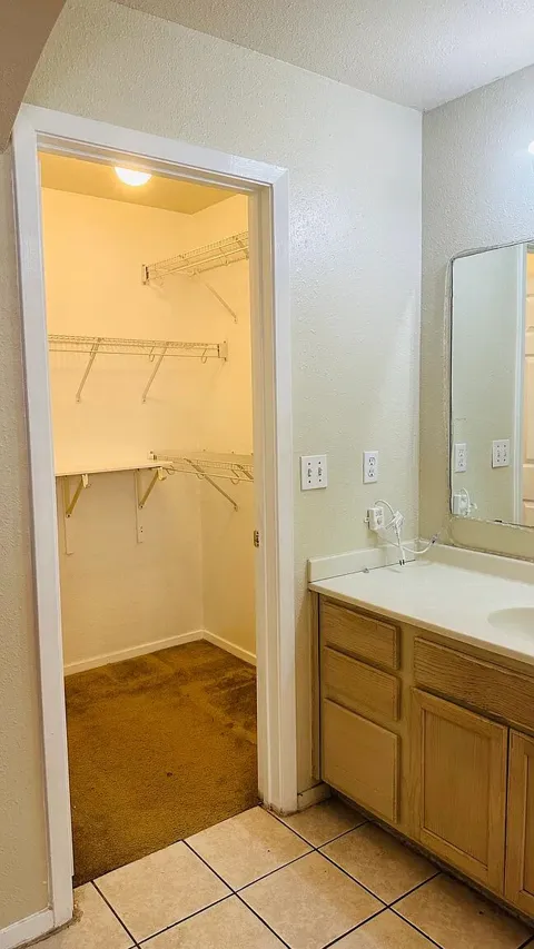 2222 Katy Lane #B