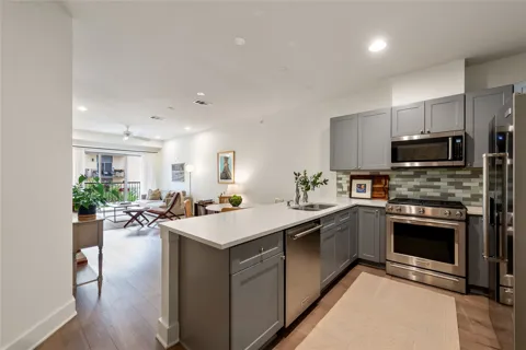 908 NUECES STREET #37