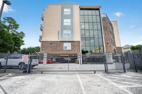 2802 Morrison Street #210