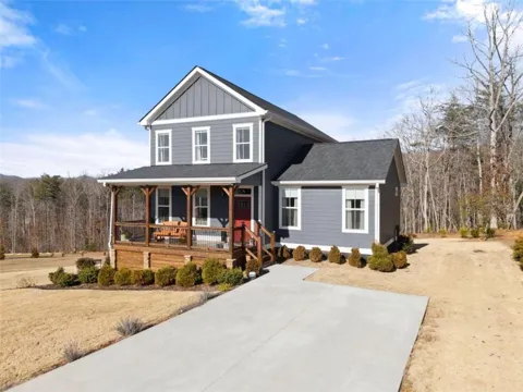 94 Boulder Lane