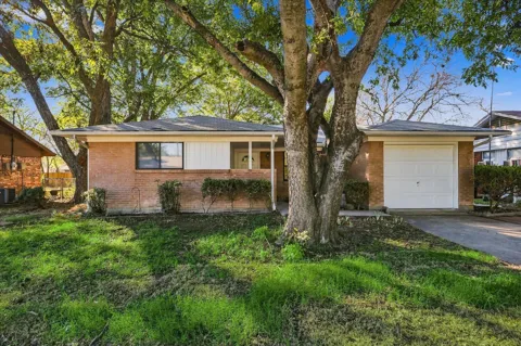 704 Pershing Drive