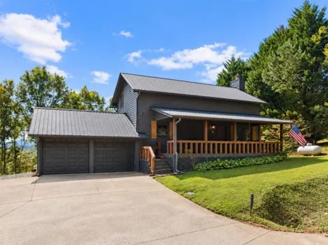 36 Deep Cove Road