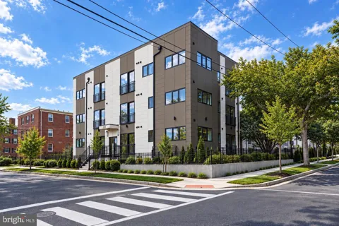 2117 M STREET NE #PENTHOUSE