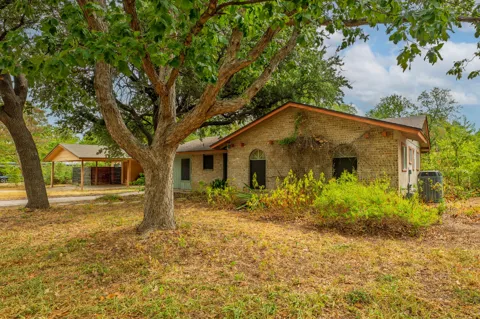 7707 Meadowview Lane