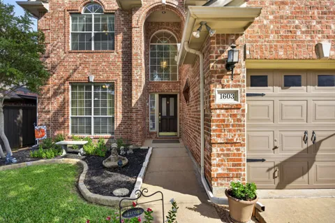1603 Creekside Drive