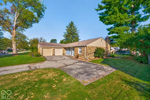 1602 Crescent Drive