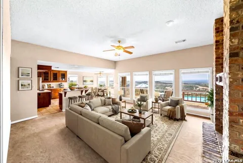 2639 Summit Skyway