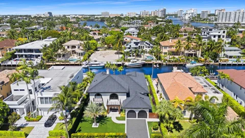 2525 SEA ISLAND DRIVE
