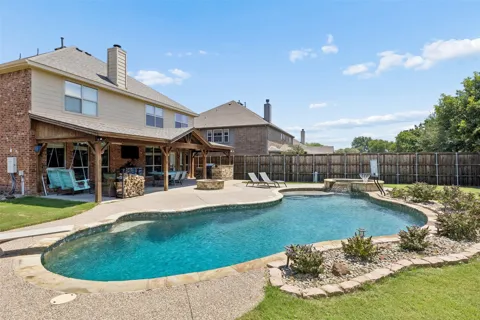 5732 Chateau Drive