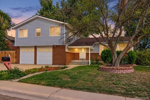 7047 W 62nd Place