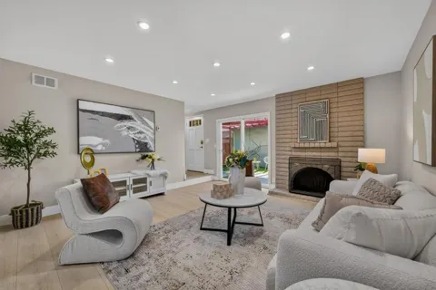 1032 Polk Lane