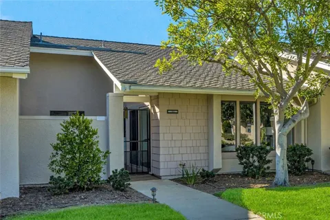 8605 Solano #1005-B