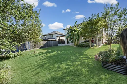 2920 Lynnbrook Drive