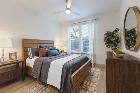 1506 Prairie Avenue #210