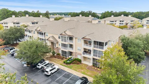 221 Woodlands Way #Unit 17